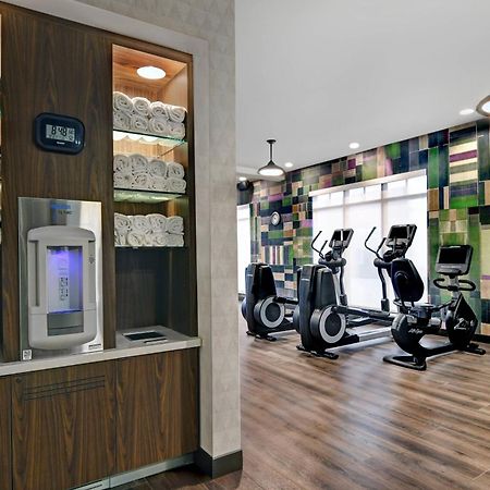 Courtyard By Marriott Manhattan Aggieville Exteriör bild